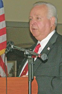 Pete’s Pool? City chooses to name lake after former mayor