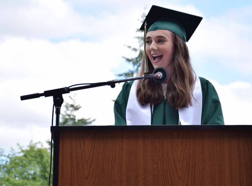 Faculty-chosen Leila Lewis speaks at commencement. RACHEL CIAMPI, Auburn Reporter