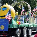 A float in the parade makes its way down Milwaukee Boulevard. RACHEL CIAMPI, Auburn Reporter