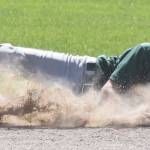 Auburn&rsquo;s Max Erickson makes a diving catch at first base. RACHEL CIAMPI, Auburn Reporter