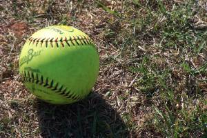Auburn Mountainview silences Federal Way 13-0 in NPSL Olympic softball