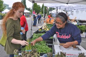 New spot, new season for the farm-fresh market
