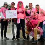 Students participate in the Pink Out tailgate party prior to kickoff. RACHEL CIAMPI, Auburn Reporter