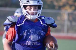 Lions pull out dramatic win, capture Valley Division title