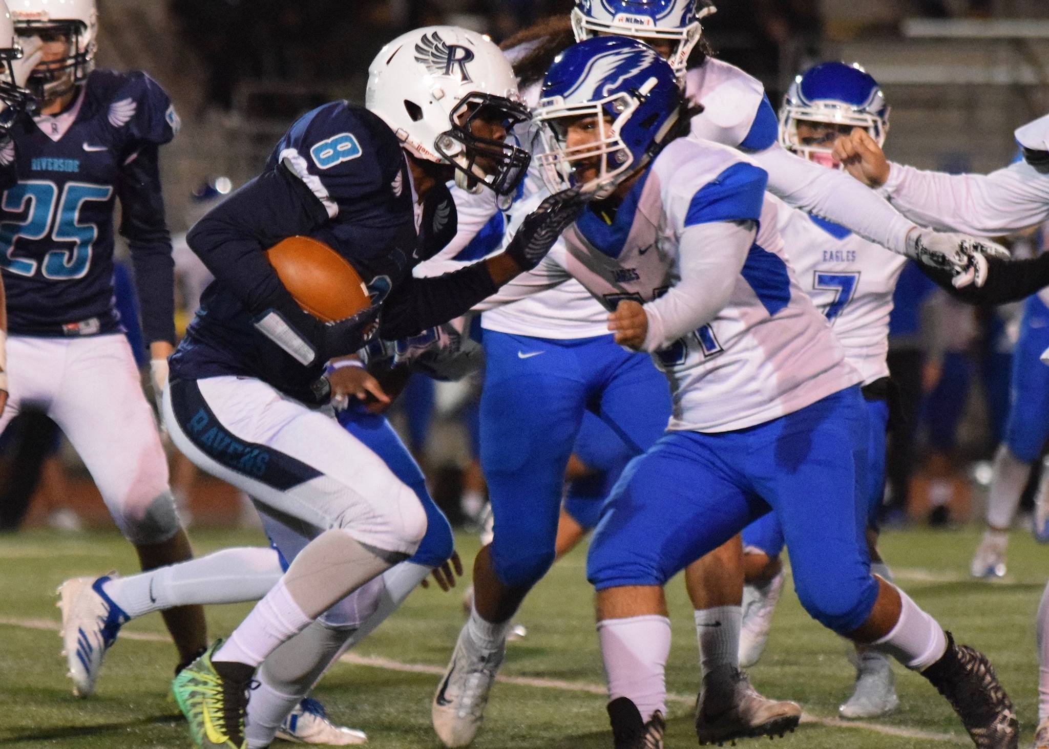 Auburn Riversides Henry Igwala tries to elude Federal Ways Rudy Delatorre during NPSL division crossover playoff action Friday night. RACHEL CIAMPI, Auburn Reporter