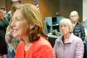 Murray, Democrats make final push for Schrier in Auburn visit