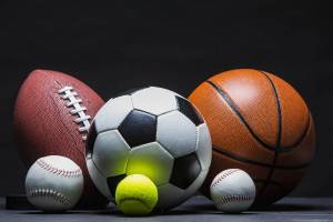 Reporter honors the Trojans’ Bakari, Rose