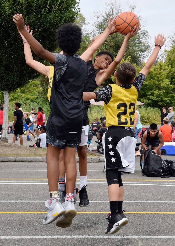 Peyton Brooks of the Dripp Hard or Go Home team grabs a rebound from the Northwest Kings team. RACHEL CIAMPI, Auburn Reporter