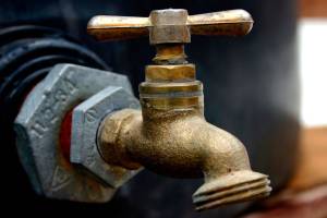 City water main bursts, leaving many residents high and dry