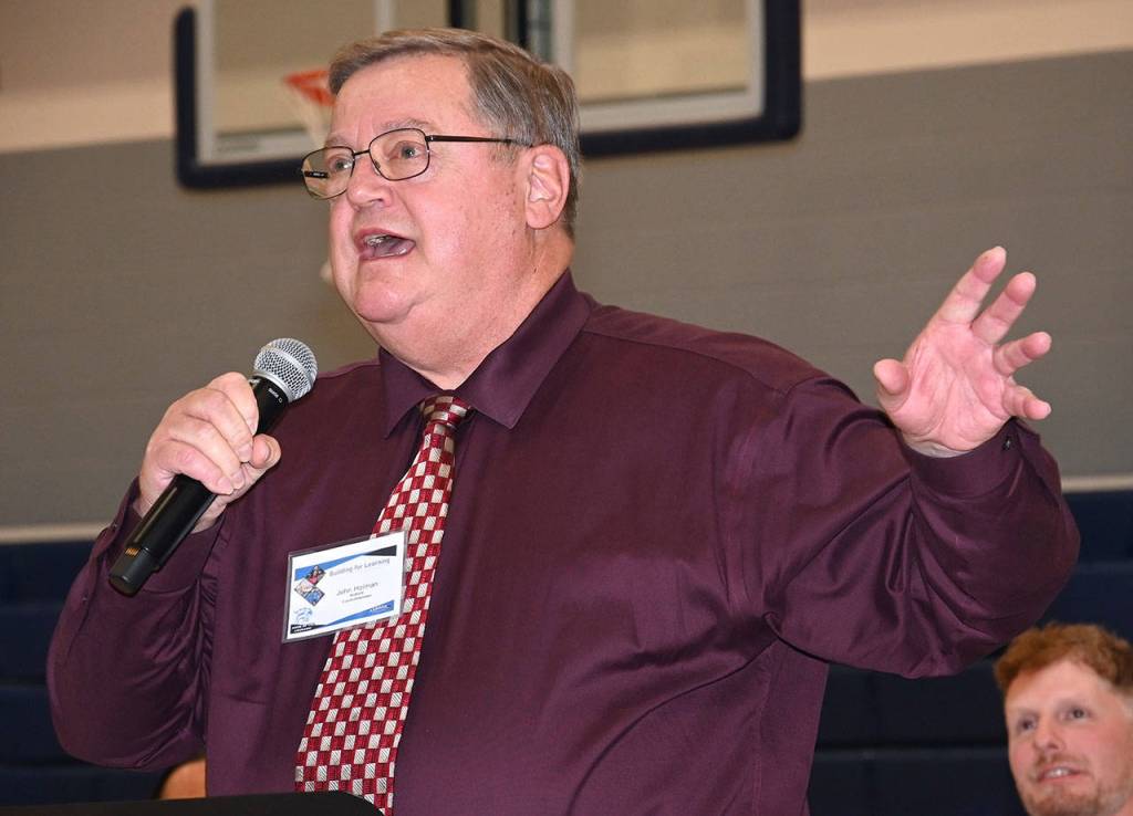 City Councilman John Holman, an Olympic alumnus, addresses the audience. RACHEL CIAMPI, Auburn Reporter