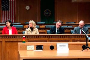 Discussing homelessness on Jan. 9 are, from left, Associated Press Olympia correspondent Rachel La Corte, Rep. Nicole Macri (D-Seattle), Sen. Patty Kuderer (D-Bellevue), Sen. Hans Zeiger (R-Puyallup) and Rep. Morgan Irwin (R-Enumclaw). Photo by Leona Vaughn/WNPA News Service