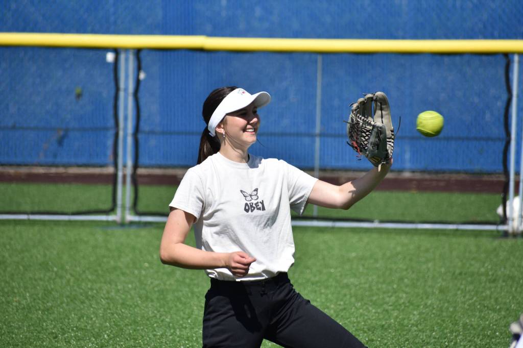 Lion player warming up for practice before the state tournament. Ben Ray / The Reporter