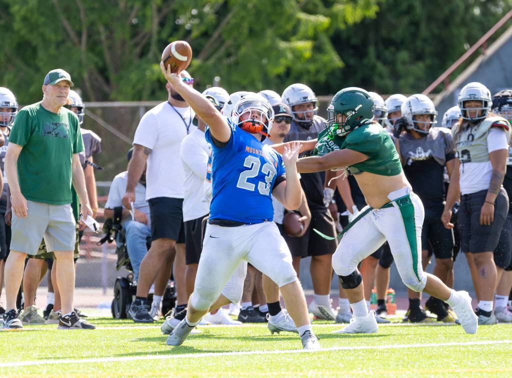 Auburn Mountainview quarterback makes a throw June 17. Photo provided by Robby Mullikin