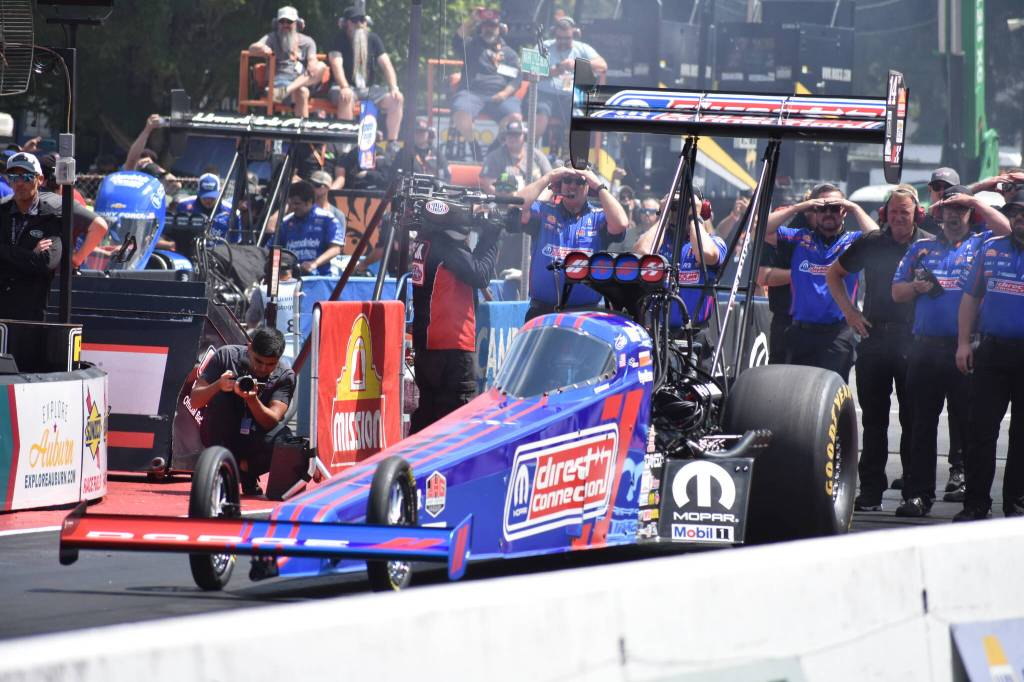 Tony Stewart preps during qualifying in the Top Fuel division. Ben Ray / The Reporter