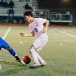 Auburn Mountainviews Ben Yitbarek challenges Yeferson Molina of Federal Way. Photo provided by VonRico ONeal @Ricosuavejr