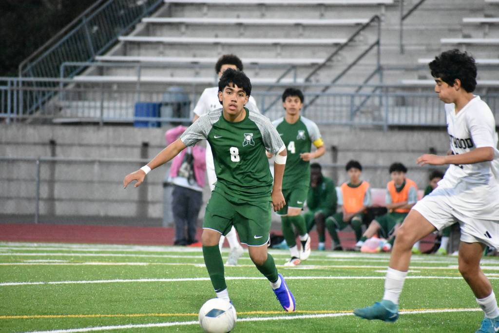 Jeshua Luna-Solis controls the ball at his feet for Auburn. Ben Ray / The Reporter