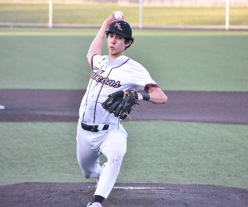 Kentlakes Matthew Ledbetter pitched a complete game against Auburn Mountainview. Ben Ray / The Reporter