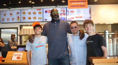 Photos by Bailey Jo Josie/Sound Publishing
Shaquille ONeal with Mayor Armondo Pavone and his sons Roman and Dominic.